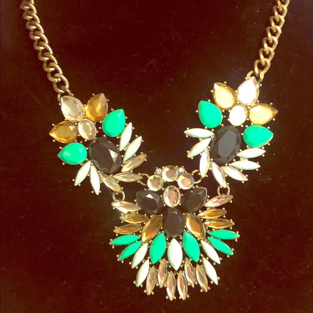 Logo By Lori Goldstein green bold flower necklace